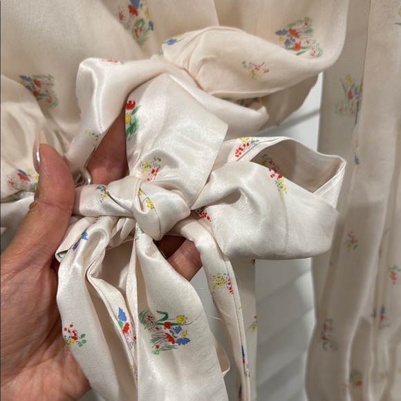 Rosemilk Cream Floral Silk Women's Top - Picture 6 of 7